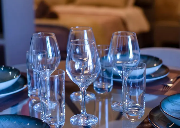 Elegant 12th Floor With Balcony And Views