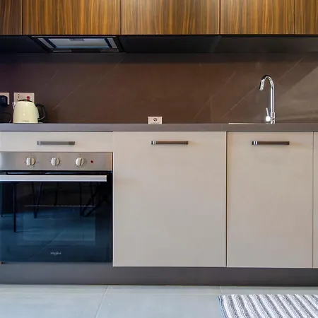 شقة Elegant 12Th Floor Studio With Balcony & City Views In St Julians